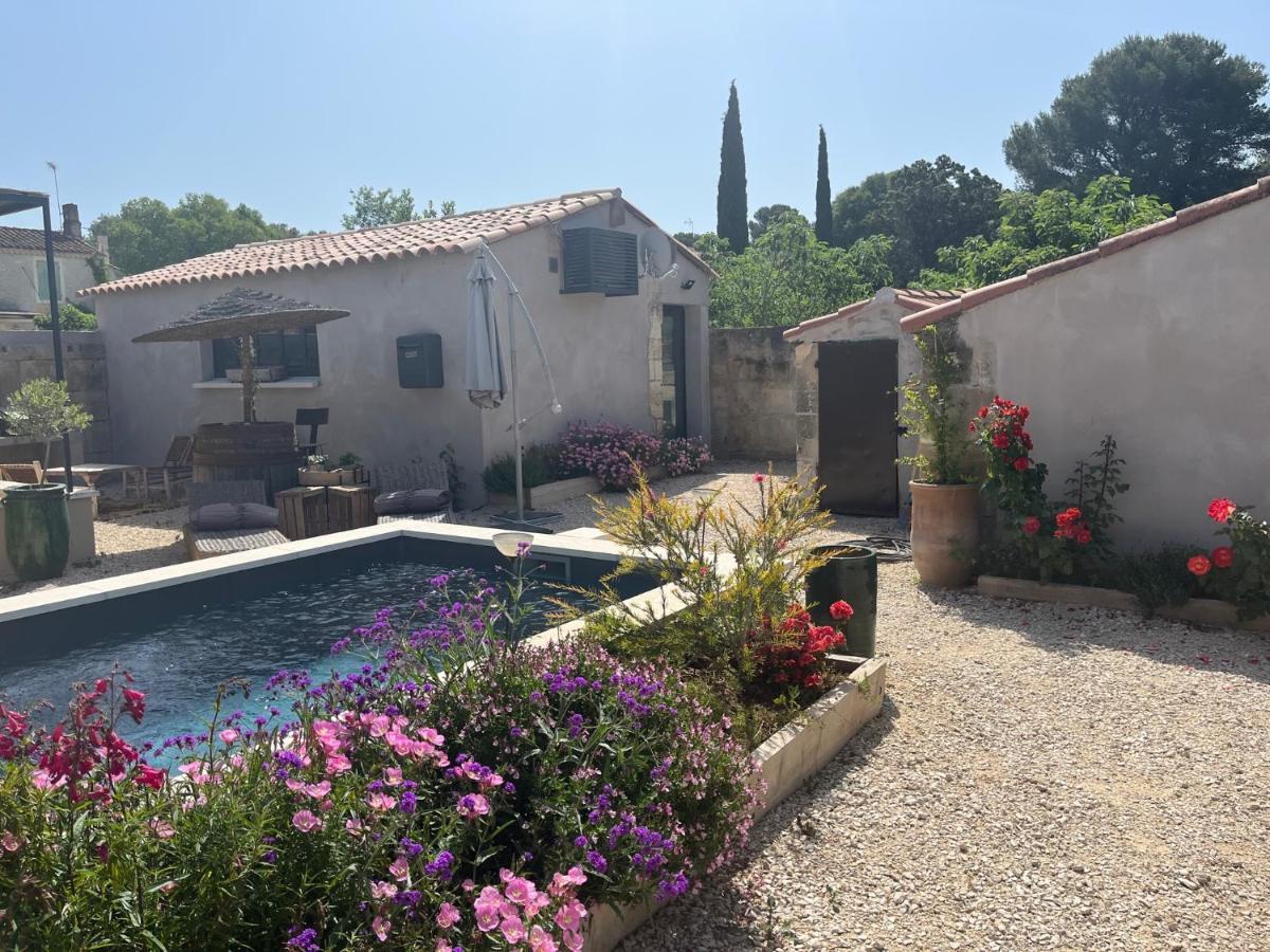 Studio Dans Les Alpilles Apartamento Fontvieille Exterior foto