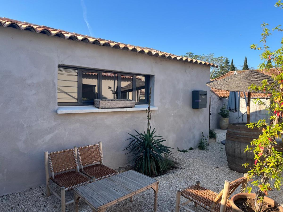 Studio Dans Les Alpilles Apartamento Fontvieille Exterior foto